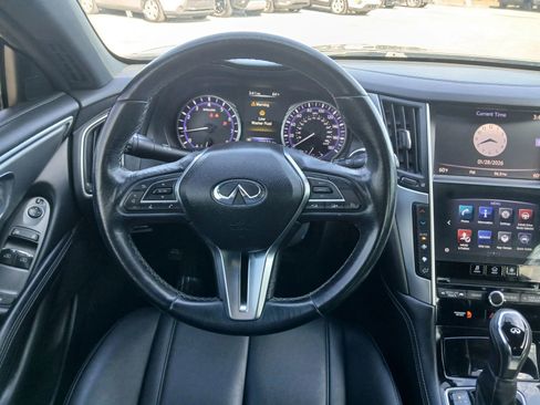 Used 2017 INFINITI Q60 2.0t image 25
