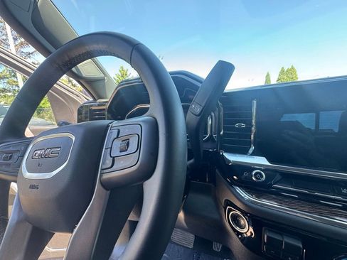 Used 2024 GMC Sierra 2500 SLE w/ Preferred Package AWD/4WD image 24