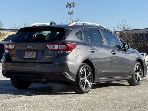 Used 2019 Subaru Impreza 2.0i Premium image 5