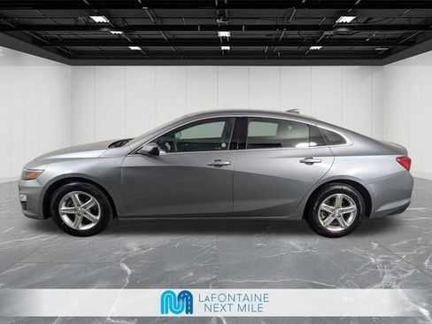 Used 2023 Chevrolet Malibu LT image 2