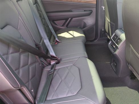 New 2026 Volkswagen Atlas SE AWD/4WD image 19