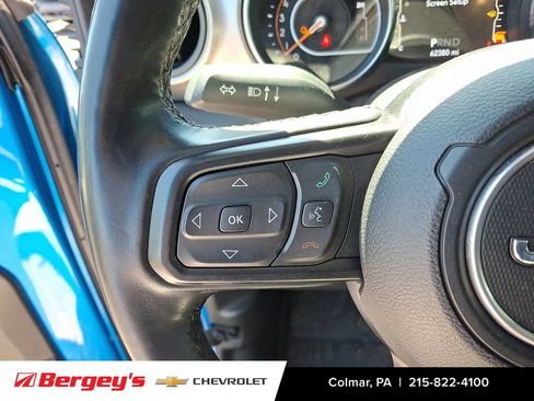 Used 2021 Jeep Gladiator Sport AWD/4WD image 23