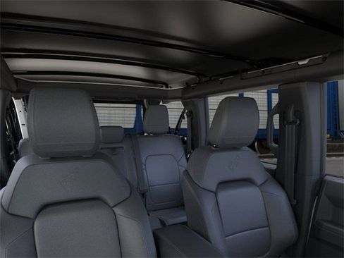 New 2025 Ford Bronco Badlands image 12