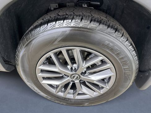 Used 2023 Nissan Rogue S image 20