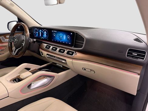 Certified 2020 Mercedes-Benz GLE 450 4MATIC w/ Premium Package image 31
