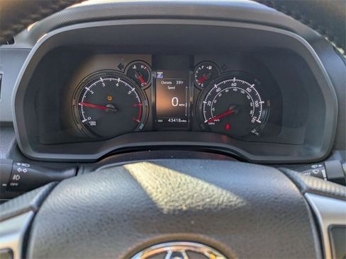 Used 2024 Toyota 4Runner SR5 Premium image 17