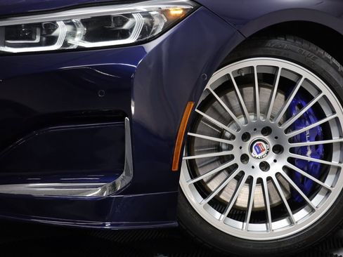 Used 2022 BMW ALPINA B7 xDrive image 3
