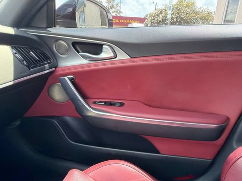 Used 2020 Kia Stinger GT1 RWD image 27