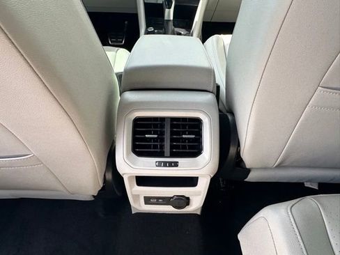 Certified 2022 Volkswagen Tiguan SE R-Line FWD image 28
