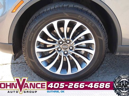 Used 2022 Lincoln Aviator AWD w/ Premium Package image 13