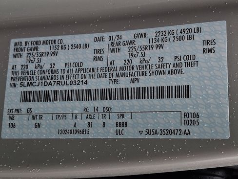 Used 2024 Lincoln Corsair AWD w/ Equipment Group 101A image 28