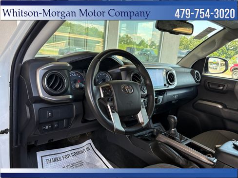 Used 2023 Toyota Tacoma SR5 AWD/4WD image 11