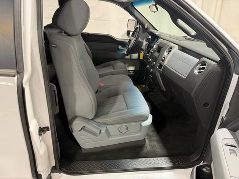 Used 2014 Ford F150 XLT image 11