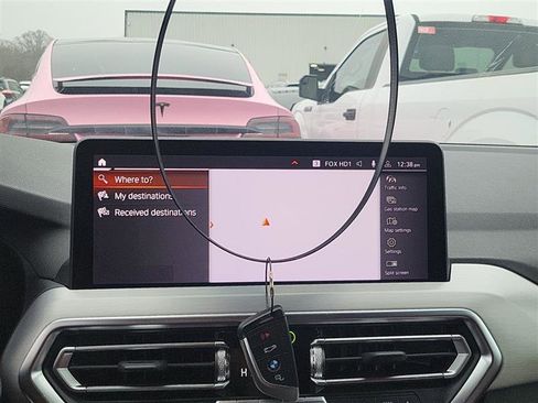 Used 2025 BMW X4 xDrive30i image 12