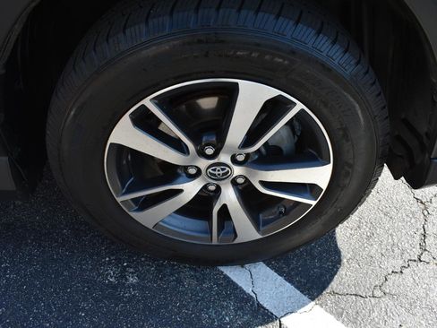 Used 2016 Toyota RAV4 XLE FWD image 13