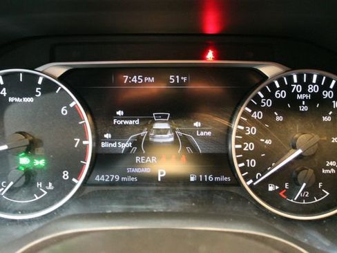 Used 2021 Nissan Rogue SV image 23