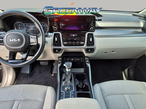 Used 2023 Kia Sorento S FWD image 10