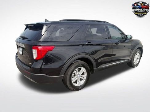Used 2023 Ford Explorer XLT w/ Equipment Group 202A AWD/4WD image 5
