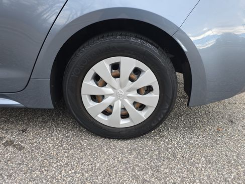 Used 2020 Toyota Corolla L image 32