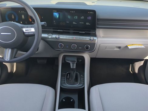 New 2026 Hyundai Kona SE image 14