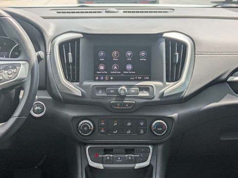 Used 2024 GMC Terrain SLE w/ Elevation Edition FWD image 18