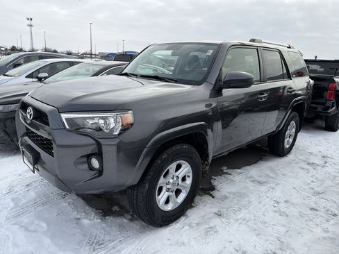 Certified 2019 Toyota 4Runner SR5 image 4
