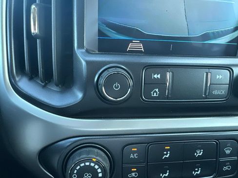 Used 2021 Chevrolet Colorado LT w/ Fleet Safety Package RWD image 15