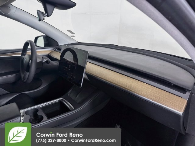 Used 2023 Tesla Model Y AWD image 30
