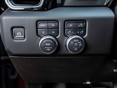 Used 2024 GMC Sierra 3500 Denali Ultimate image 22