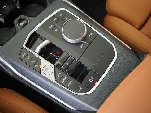 Used 2026 BMW 330i Sedan w/ Premium Package RWD image 19