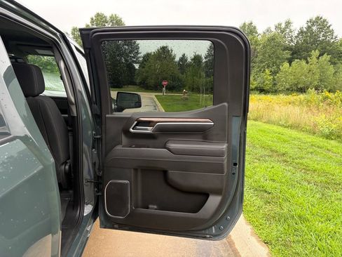 Used 2025 Chevrolet Silverado 1500 LT w/ Z71 Off-Road Package AWD/4WD image 35