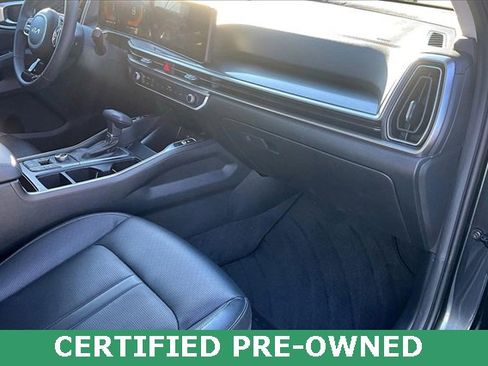 Certified 2025 Kia Sorento S image 16