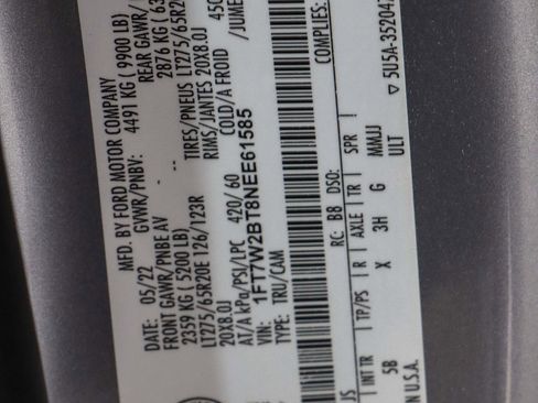 Used 2022 Ford F250 Lariat w/ Black Appearance Pkg image 34