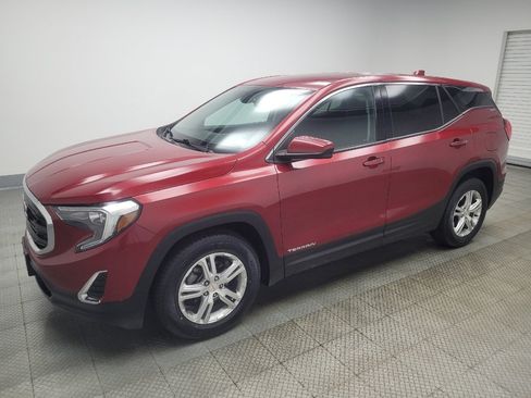 Used 2020 GMC Terrain SLE FWD image 2