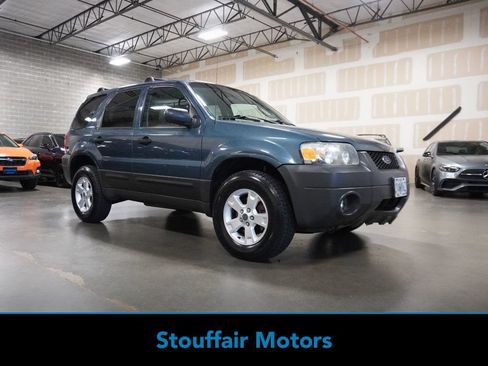Used 2005 Ford Escape XLT AWD/4WD image 1