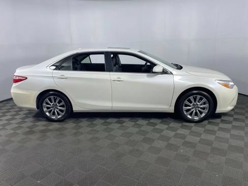 Used 2017 Toyota Camry XLE FWD image 10