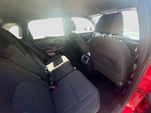 Certified 2025 Honda HR-V Sport image 28