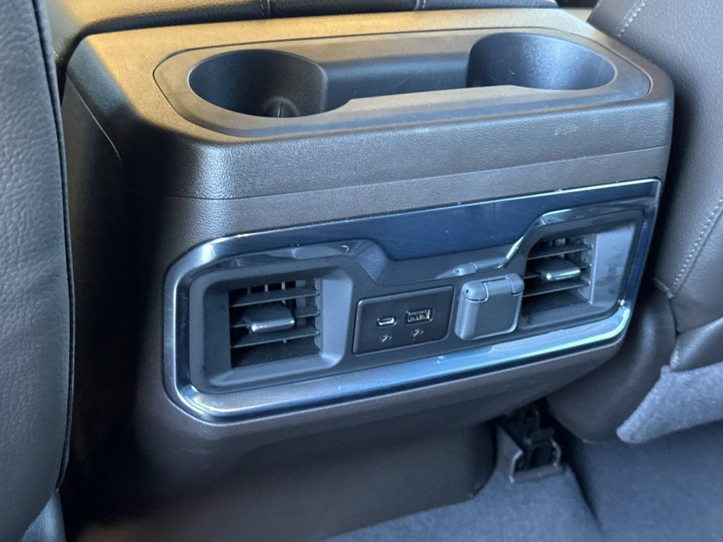 Used 2022 GMC Sierra 1500 Denali w/ Denali Premium Package AWD/4WD image 16