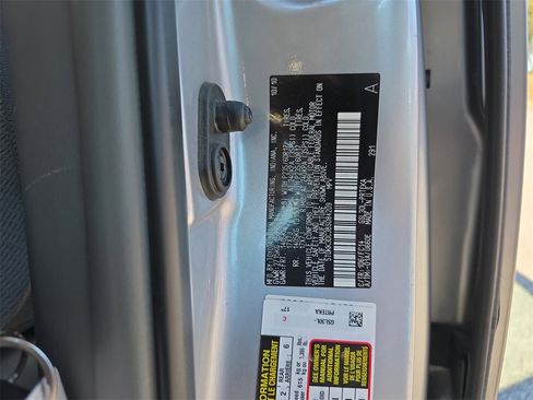 Used 2011 Toyota Sienna LE image 40