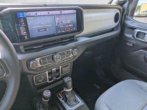 Used 2024 Jeep Wrangler Unlimited Sport AWD/4WD image 14