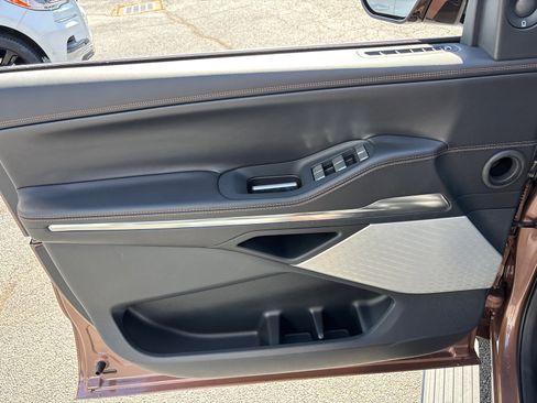 New 2025 Lincoln Navigator L Black Label image 11