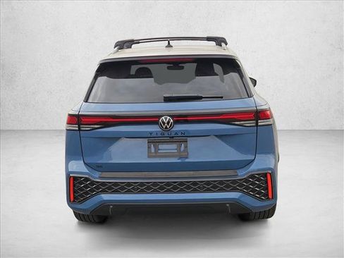 Used 2026 Volkswagen Tiguan SE R-Line FWD image 6