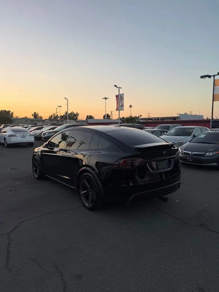 Used 2022 Tesla Model X AWD/4WD image 4