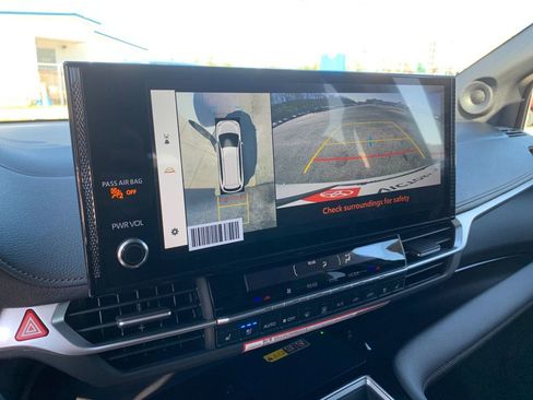 New 2026 Toyota Sienna Platinum AWD/4WD image 25