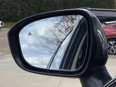 Used 2021 Nissan Rogue SV w/ Premium Package image 7