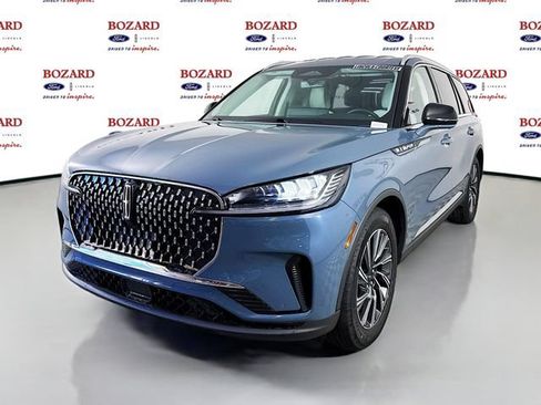 New 2026 Lincoln Aviator 2WD image 3