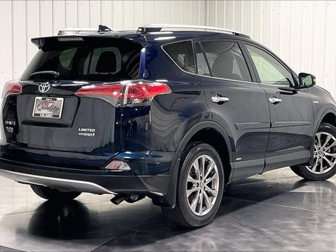 Used 2018 Toyota RAV4 Limited AWD/4WD image 13