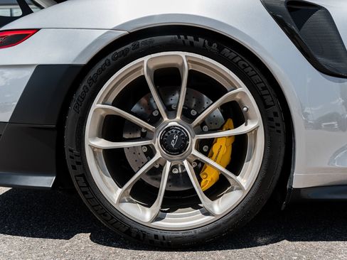 Used 2019 Porsche 911 GT2 RS RWD image 15