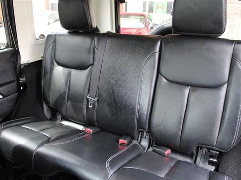 Used 2014 Jeep Wrangler Unlimited Sahara w/ Dual Top Group image 20