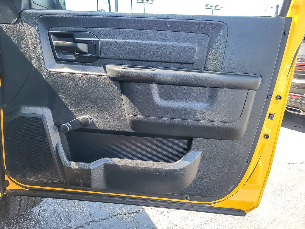 Used 2015 RAM 2500 Tradesman RWD image 13